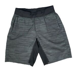 Lululemon Mens Small Gray Striped Athletic Performance Training Shorts 9” Inseam